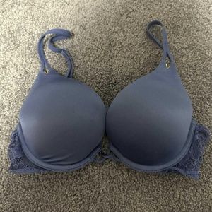 Victoria’s Secret 34A push up bra